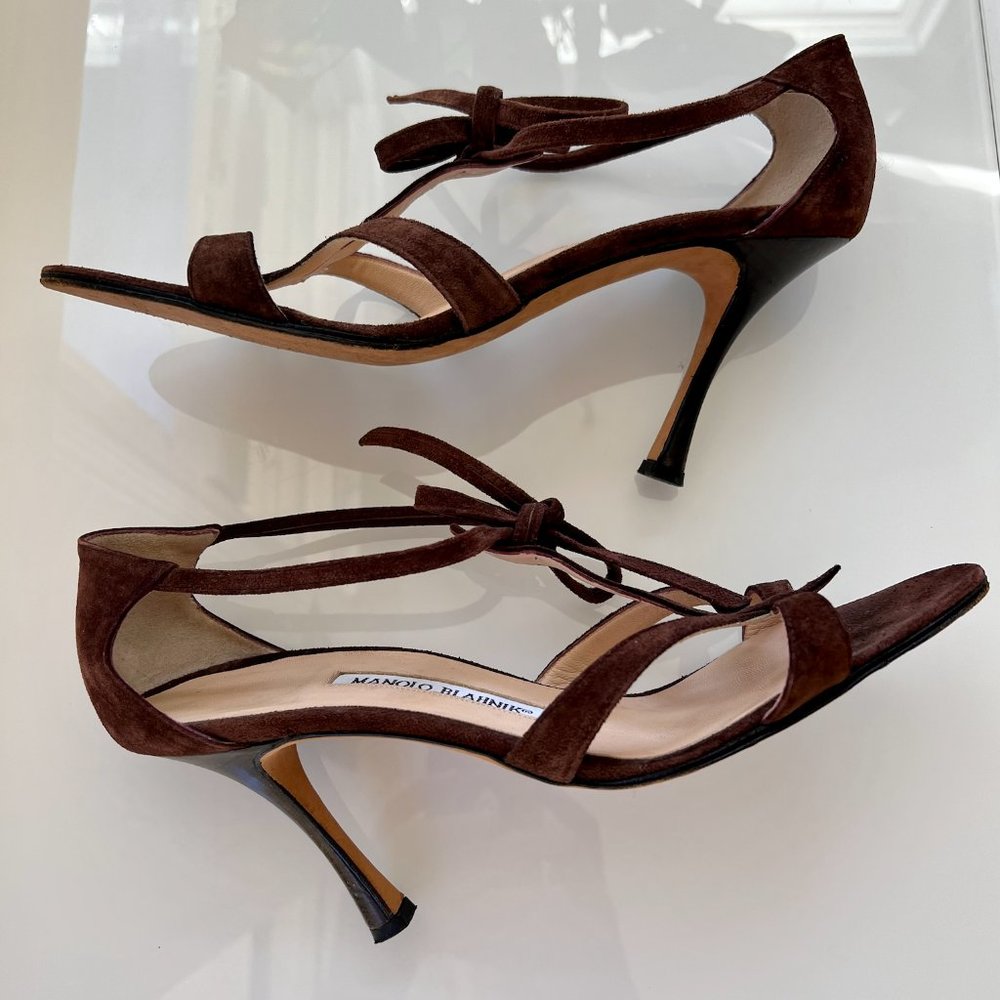 Manolo Blahnik Venusa - T Strap Brown Suede Sandle